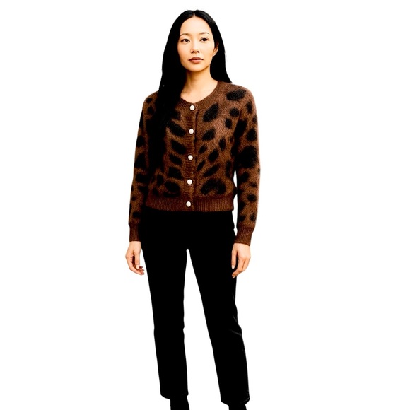 Threaded Leaf Cardigan Womens Size M Brown Leopard Print Fuzzy Cozy Sweater New - Picture 16 of 16
